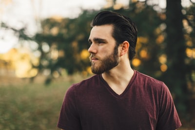 Can Clogged Pores Prevent Facial Hair Growth?